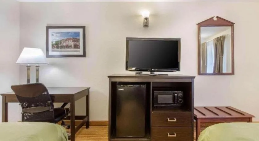 Quality Inn Arab Hwy 231