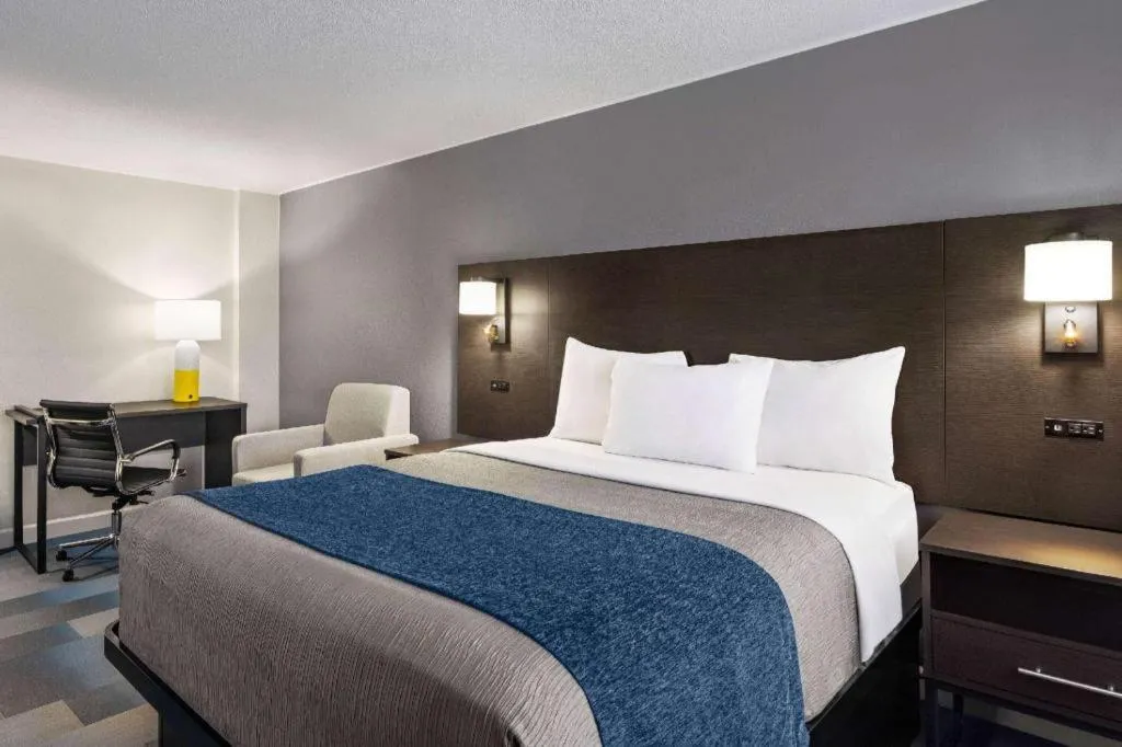 Bed in Days Inn Chillicothe