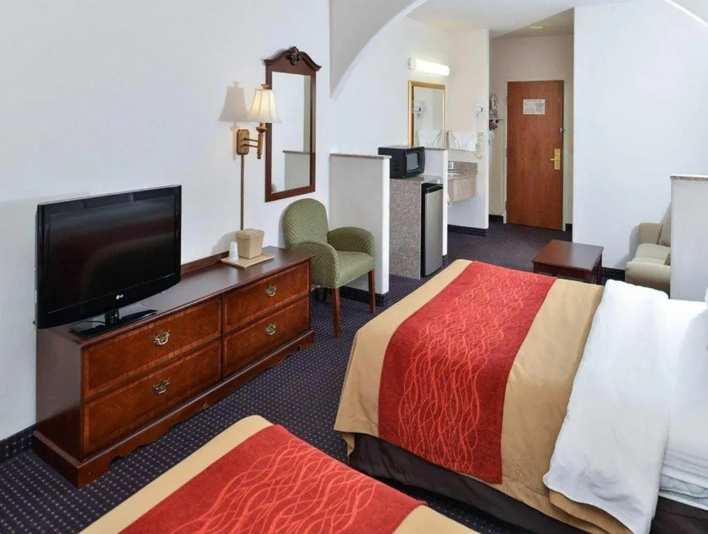Bed in Comfort Inn & Suites Riverton