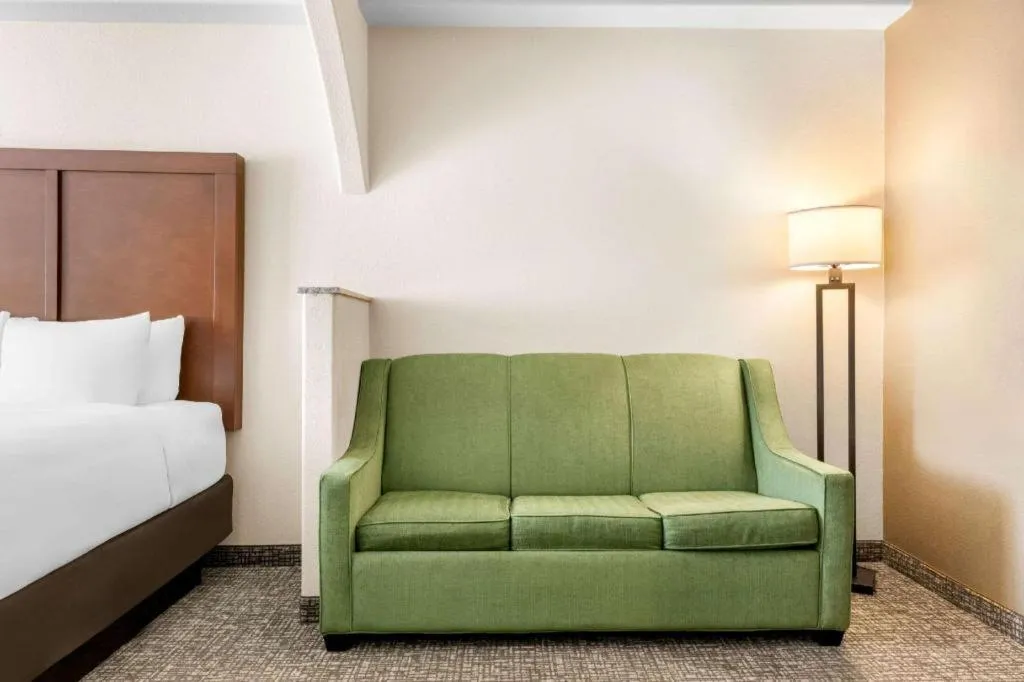 Bed in Comfort Inn & Suites