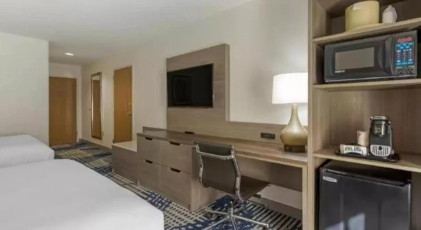 Bed in Comfort Inn & Suites Hot Springs Midtown