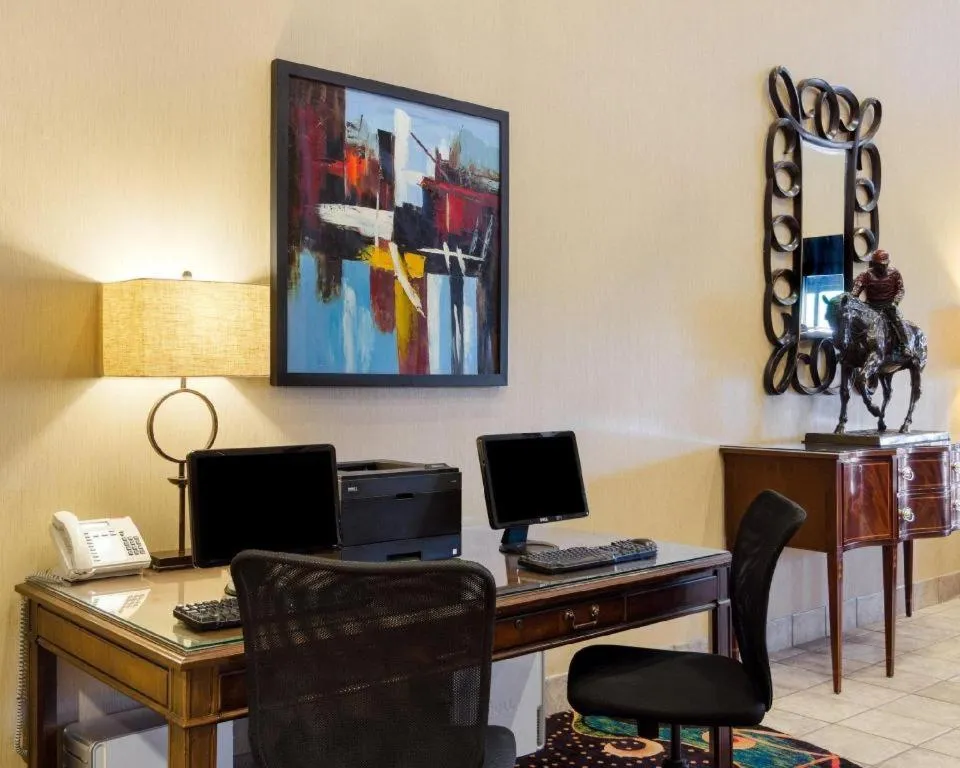 Comfort Inn & Suites Hot Springs Midtown