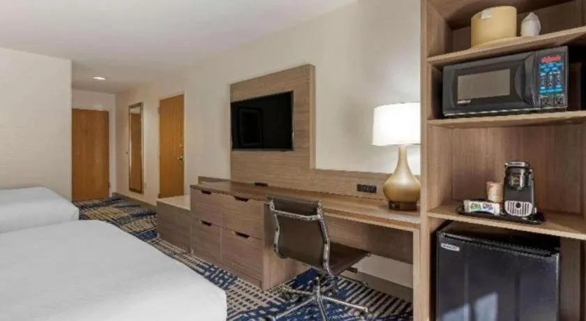 Bed in Comfort Inn & Suites Hot Springs Midtown