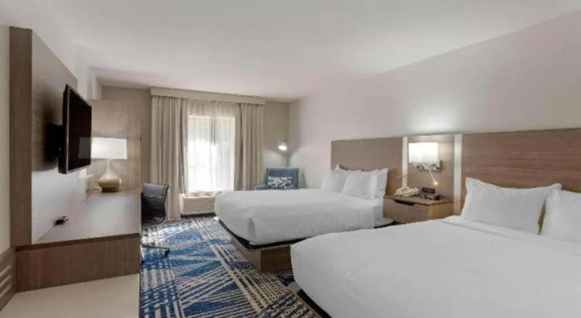 Bed in Comfort Inn & Suites Hot Springs Midtown