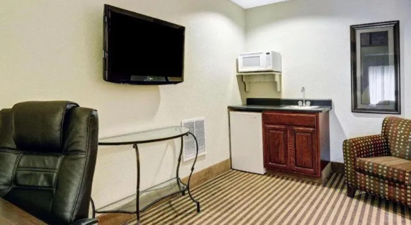 Comfort Inn & Suites Hot Springs Midtown