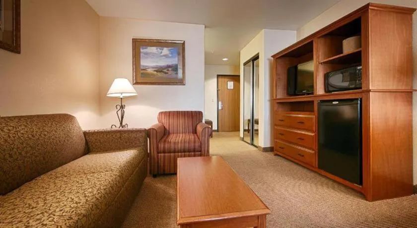 Best Western Territorial Inn & Suites