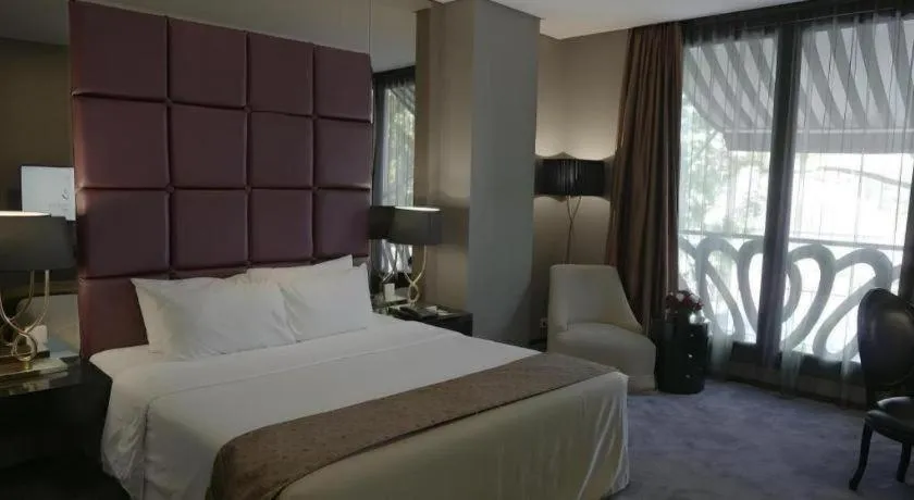 Bed in Amaroossa Bandung hotel