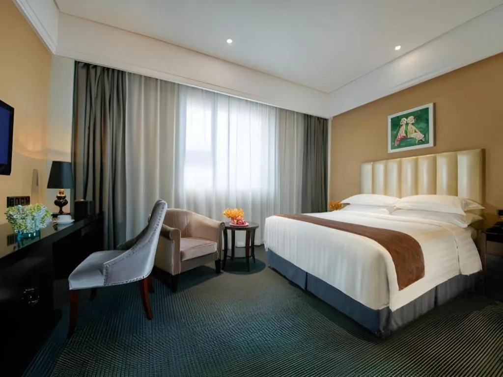 Bed in New Century Manju Hotel Shanghai New International Expo Center