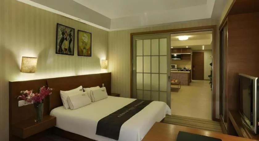 Bed in South China Laguna Hotel