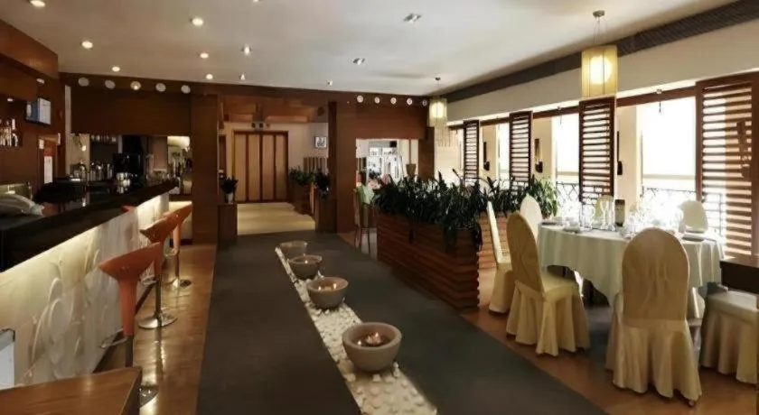 South China Laguna Hotel