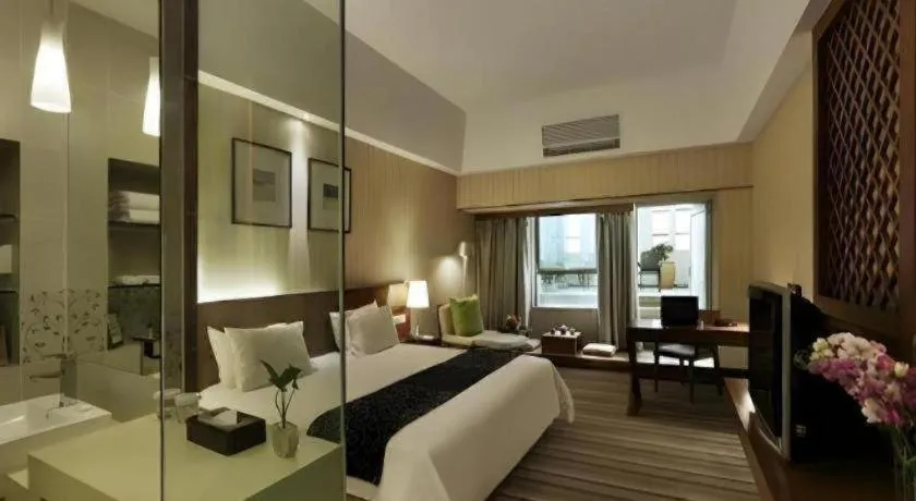 Bed in South China Laguna Hotel