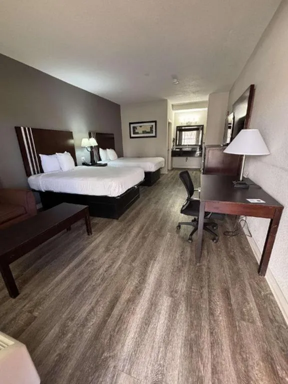 Bed in Americas Best Value Inn Monroe