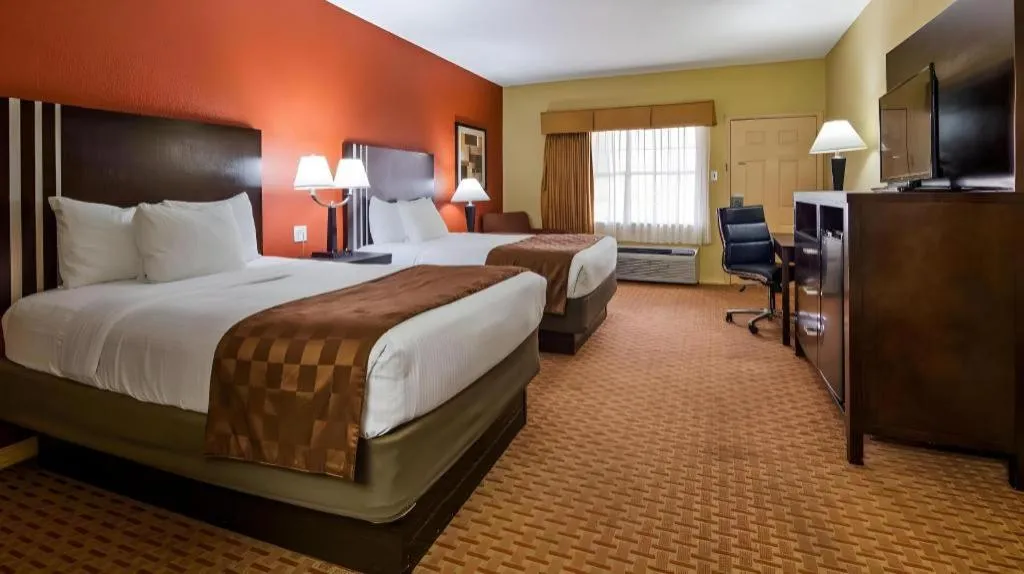 Bed in Americas Best Value Inn Monroe