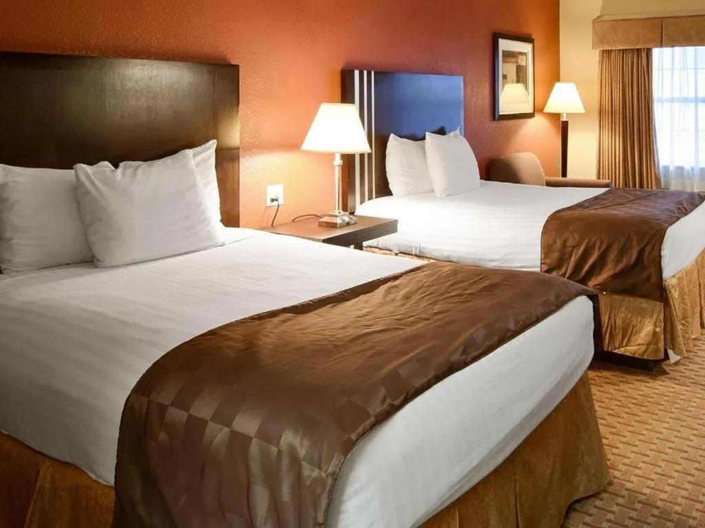 Bed in SureStay by Best Western Monroe