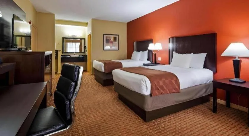 Bed in Americas Best Value Inn Monroe