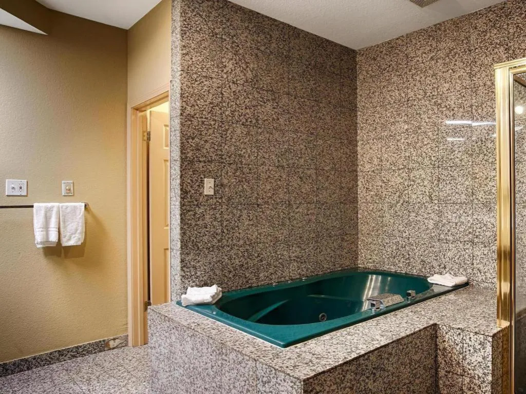 Americas Best Value Inn Monroe