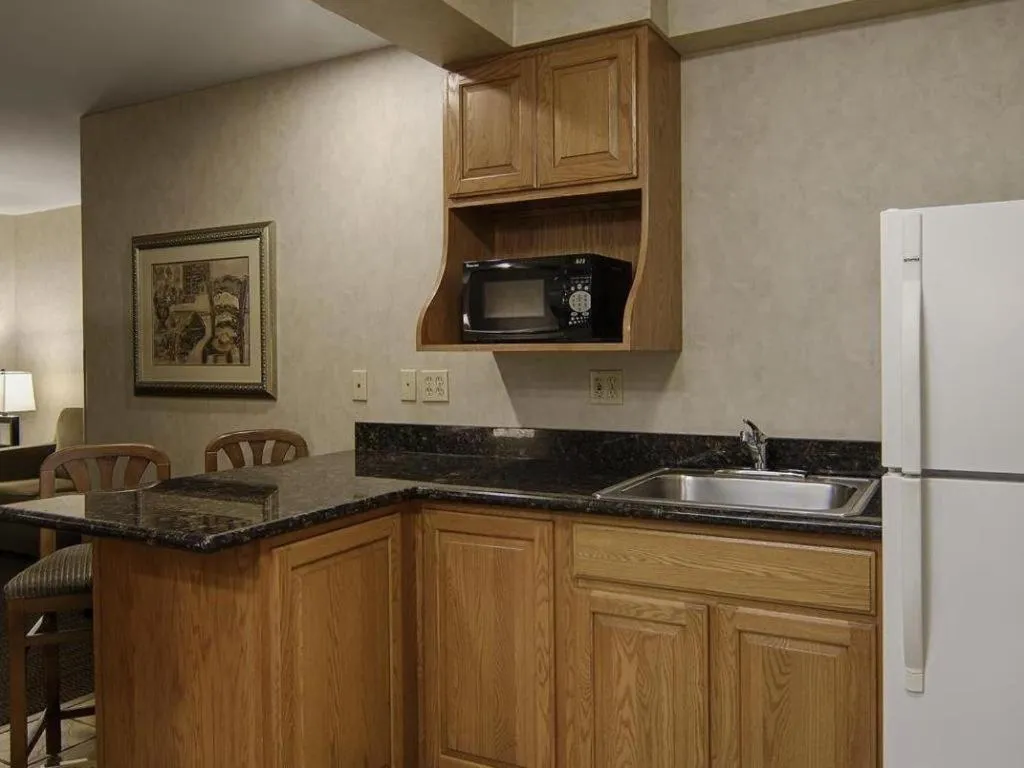 Quality Inn & Suites Detroit Lakes
