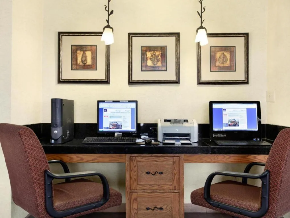 Quality Inn & Suites Detroit Lakes