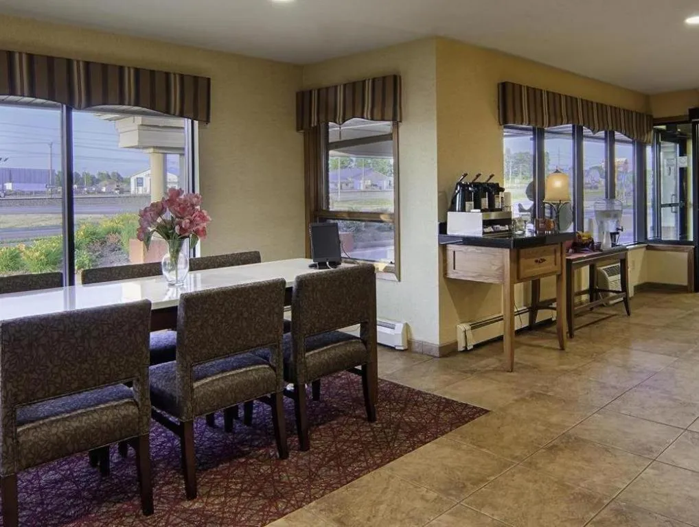 Quality Inn & Suites Detroit Lakes