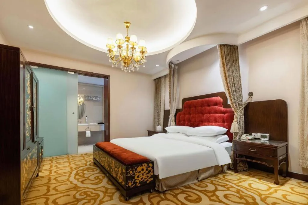 Bed in New Century Hotel Nanjing