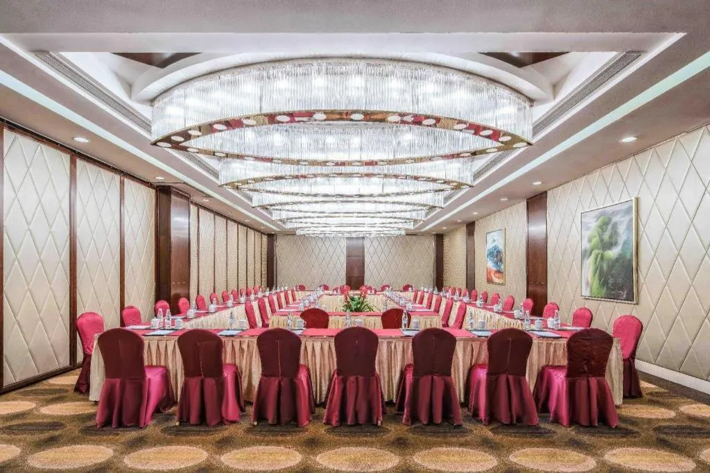 Kunming Golden Eagle Summit Hotel