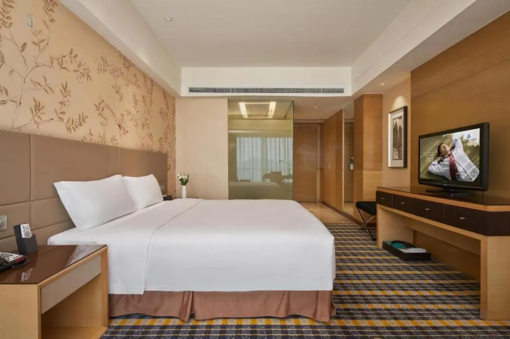 Bed in Yueyang Grand Skylight Hotel