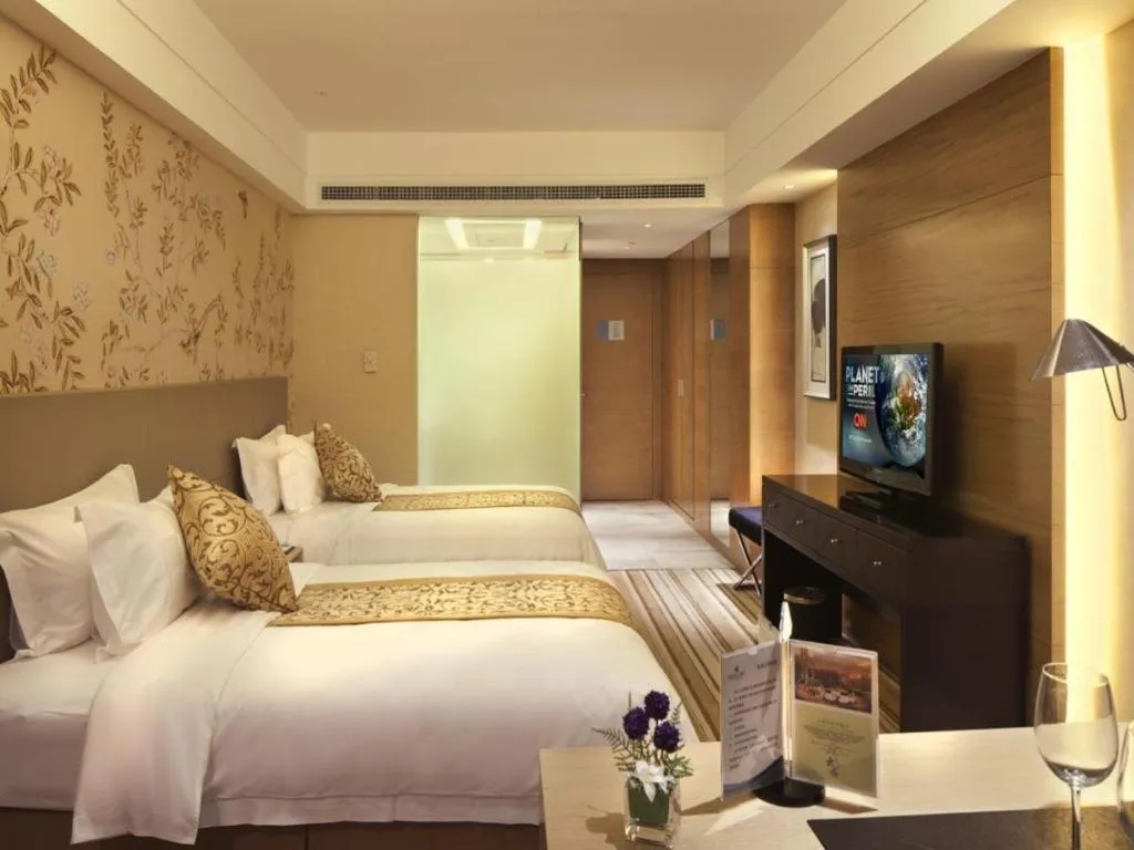 Bed in Yueyang Grand Skylight Hotel