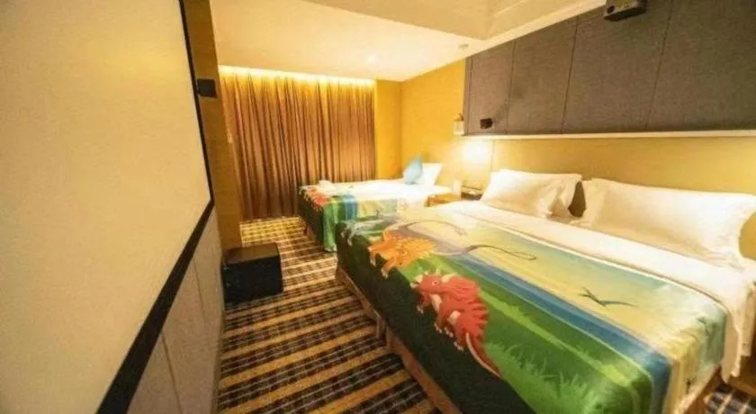 Bed in Yueyang Grand Skylight Hotel