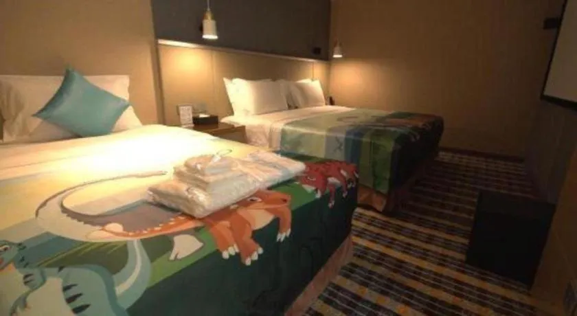 Bed in Yueyang Grand Skylight Hotel