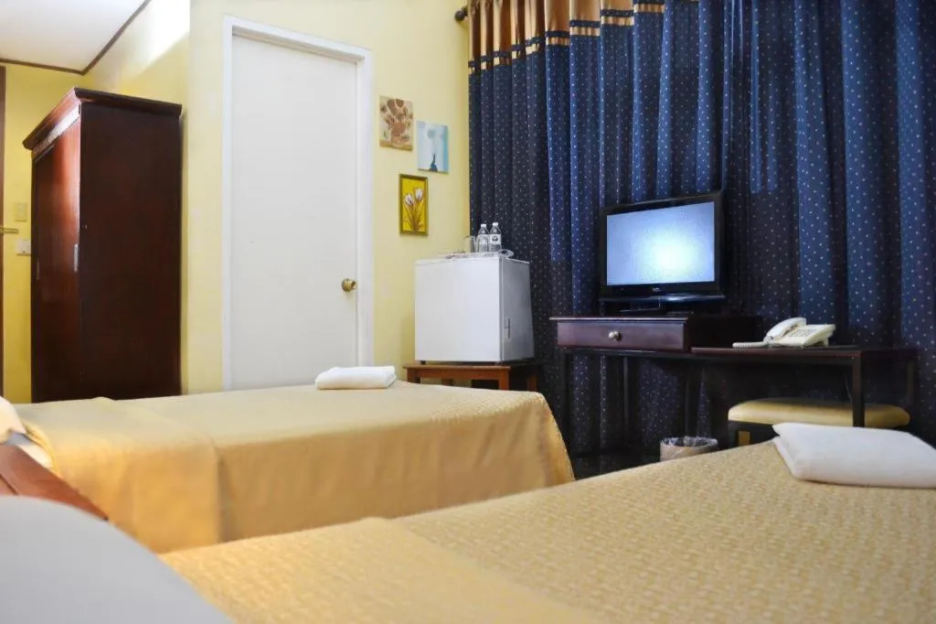 Bed in Subic Park Hotel