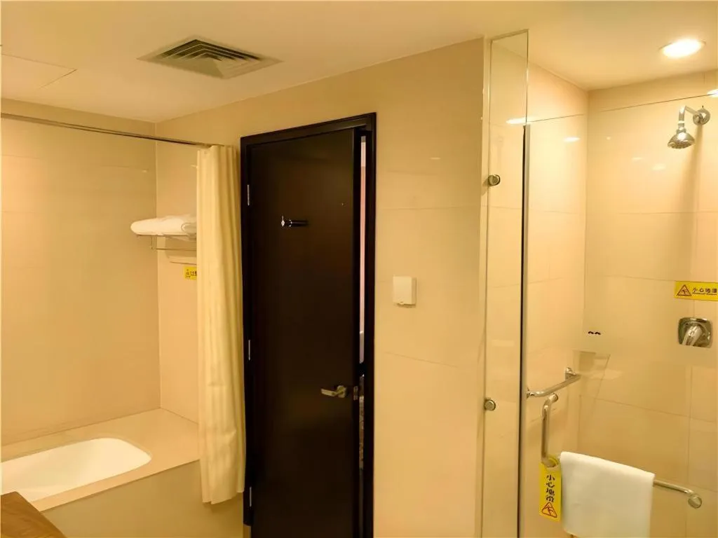 Zhong Yi Peng Ao Hotel