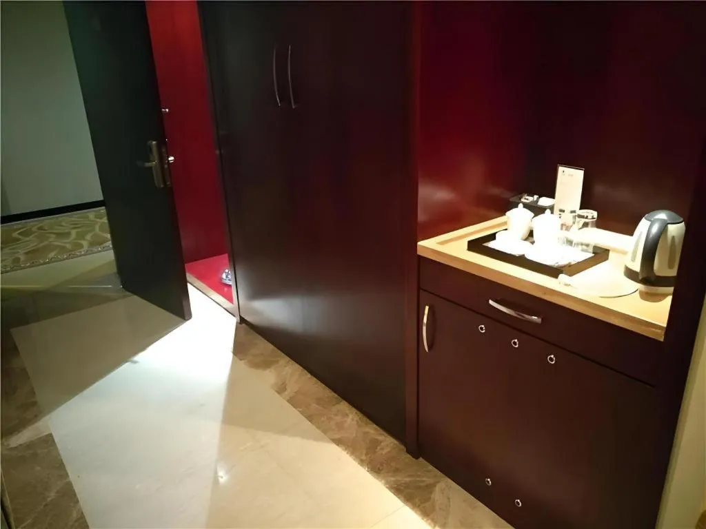 Zhong Yi Peng Ao Hotel