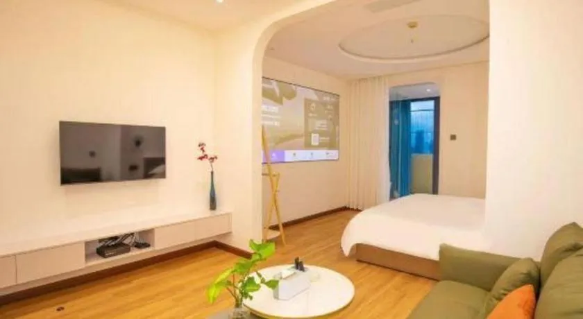 Bed in Silver Art Hotel