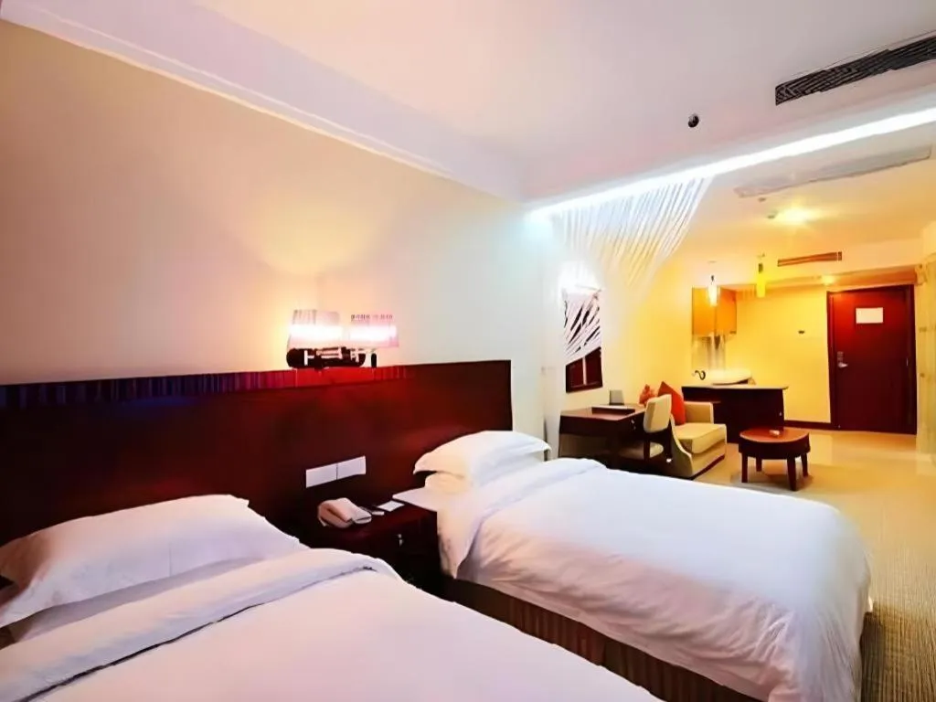 Bed in Silver Art Hotel