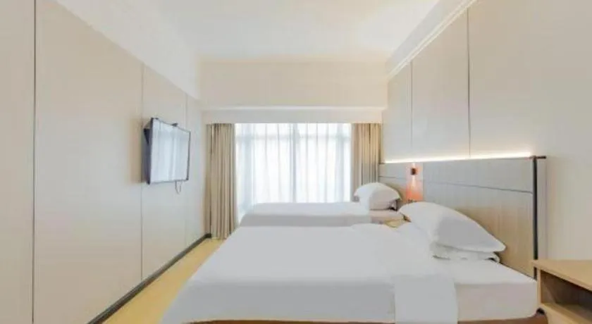 Bed in Silver Art Hotel