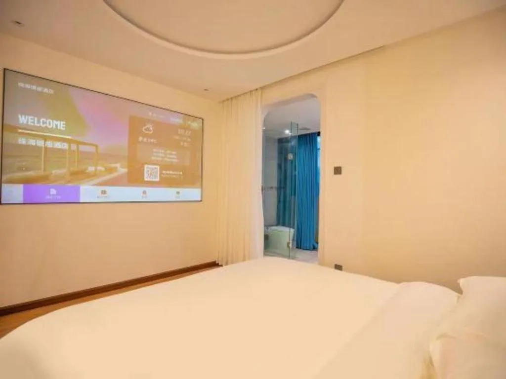 Bed in Silver Art Hotel