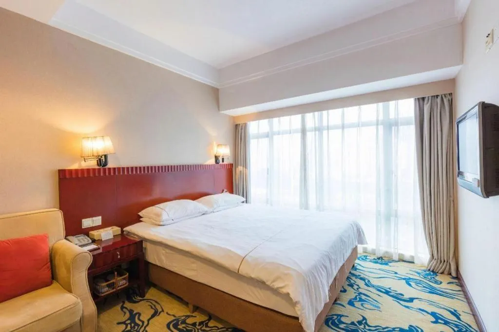 Bed in Silver Art Hotel