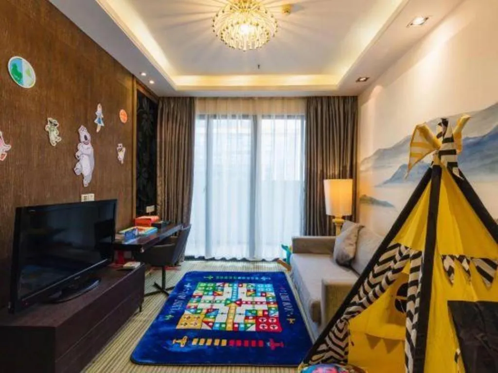 Bed in Silver Art Hotel