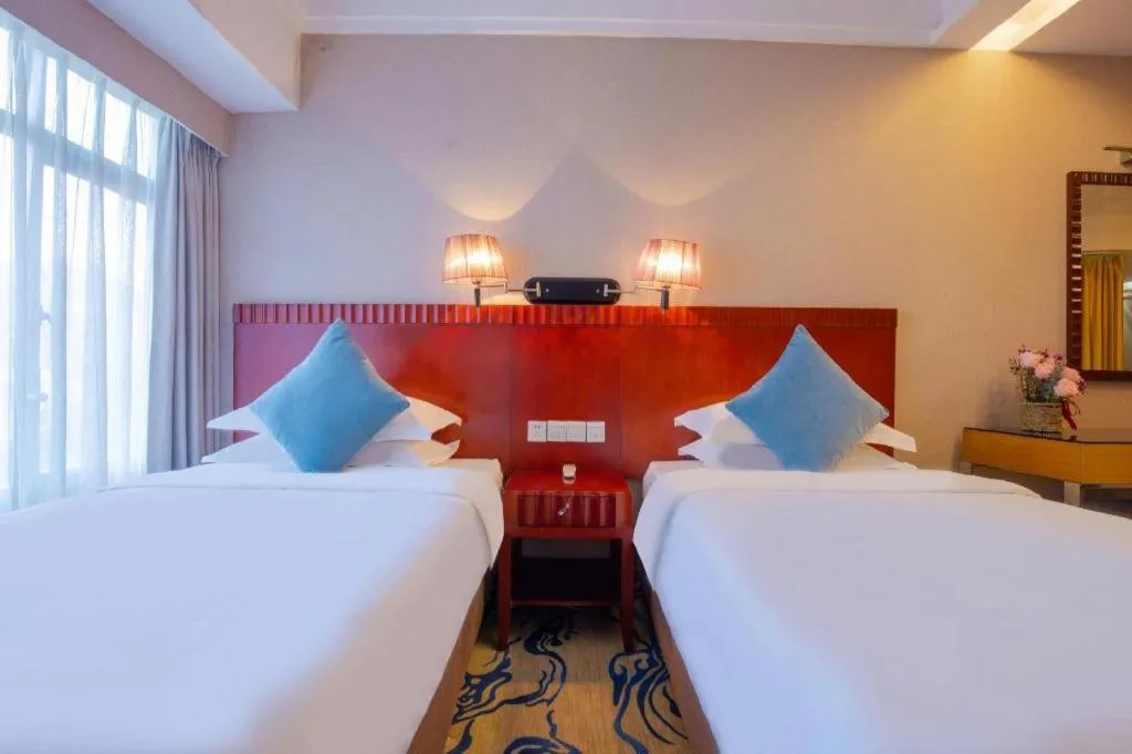 Bed in Silver Art Hotel