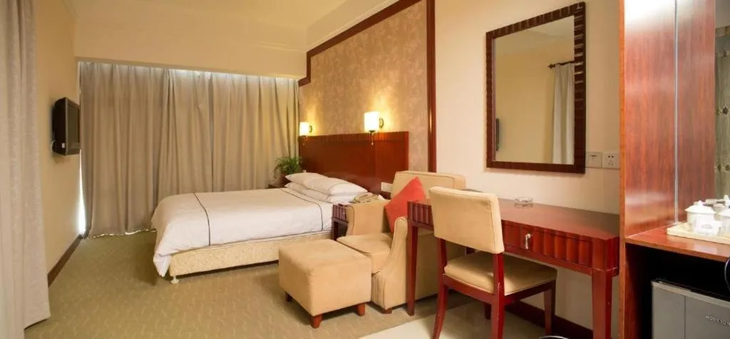 Bed in Silver Art Hotel