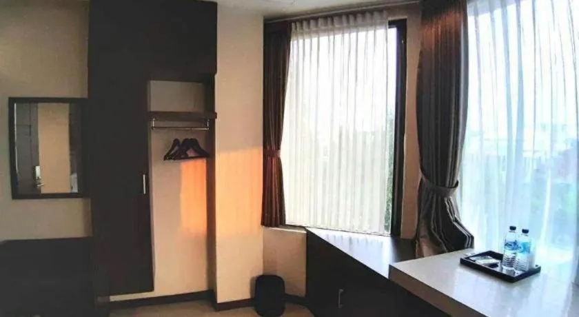 Alexander Hotel Tegal