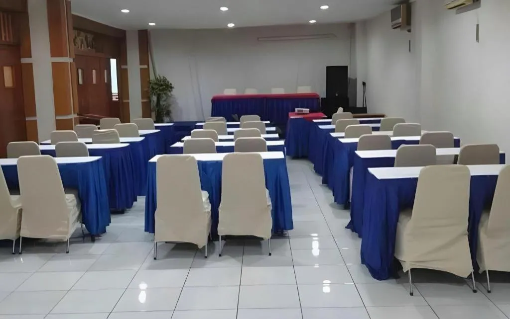 Alexander Hotel Tegal