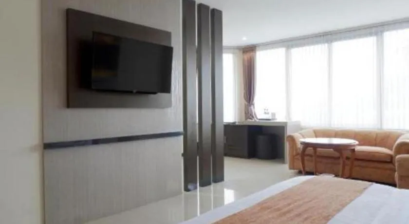 Bed in Alexander Hotel Tegal