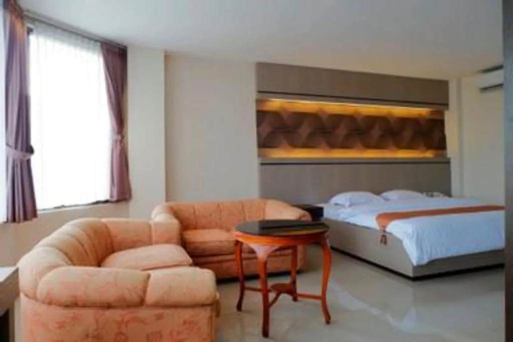 Bed in Alexander Hotel Tegal