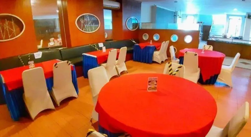 Alexander Hotel Tegal