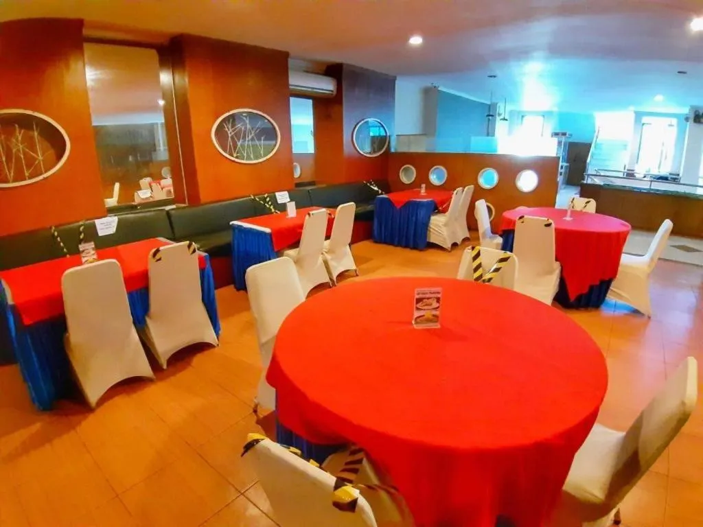 Alexander Hotel Tegal