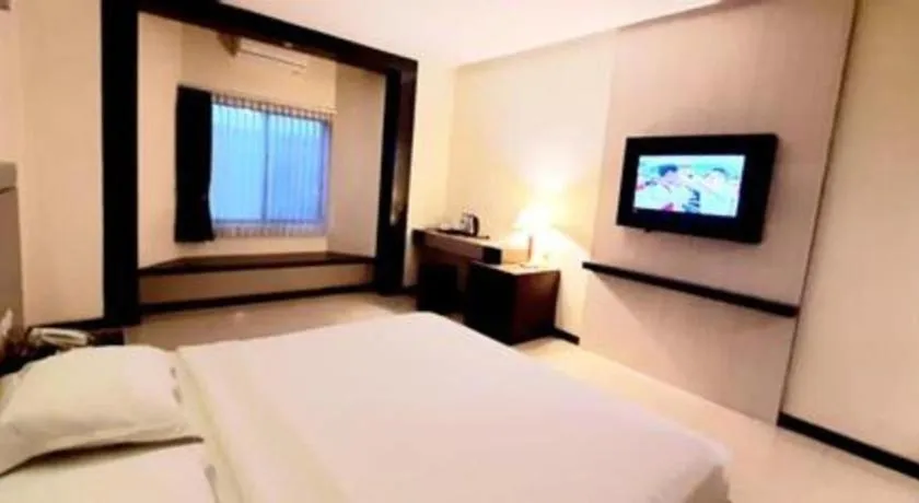 Bed in Alexander Hotel Tegal