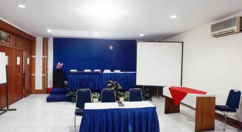 Alexander Hotel Tegal