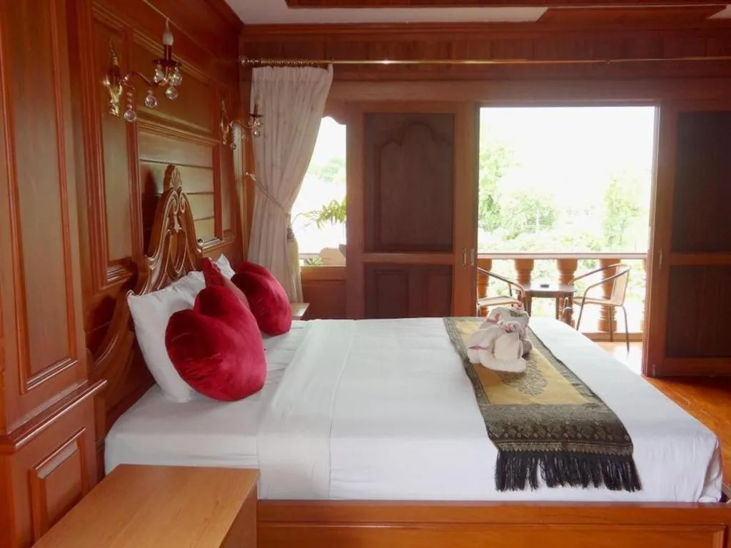 Bed in Ngamta Hotel
