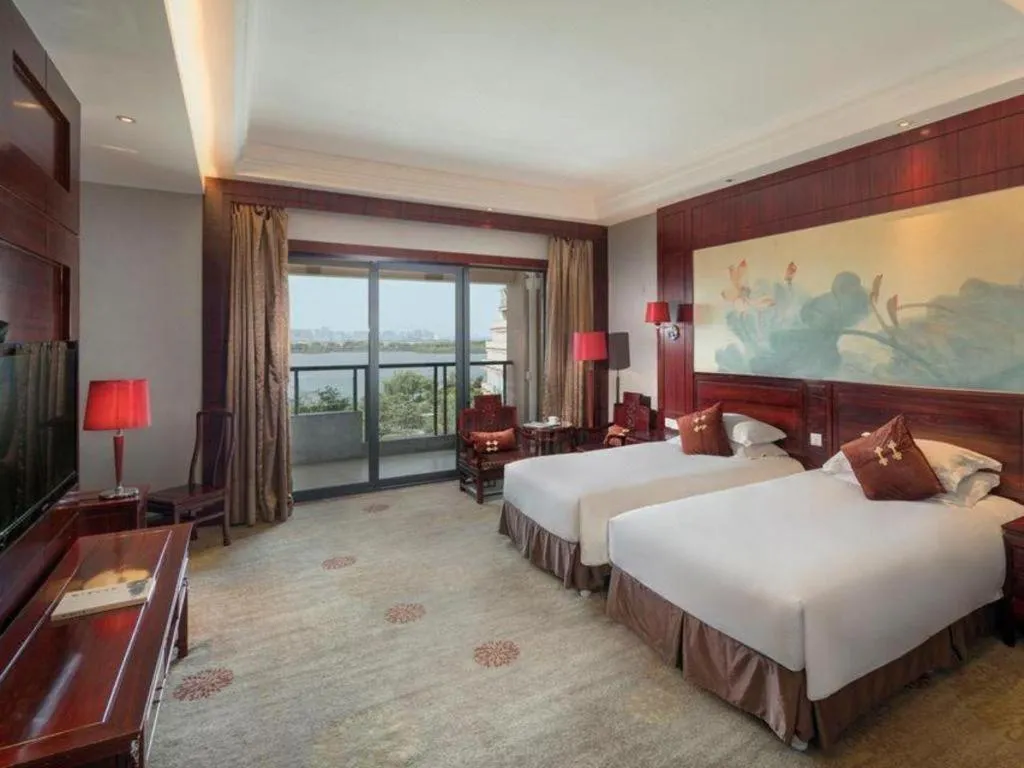 Bed in Hangzhou Blossom Water Museum Hotel